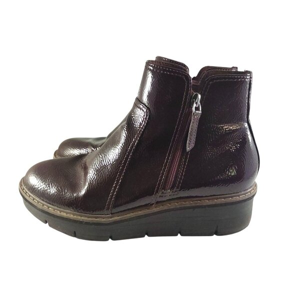 Clarks Collection Airabell Size 8 Burgundy Patent Leather Wedge Ankle Boots - Picture 2 of 6